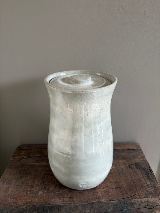 Vaas lichtgroen gevlamd met deksel