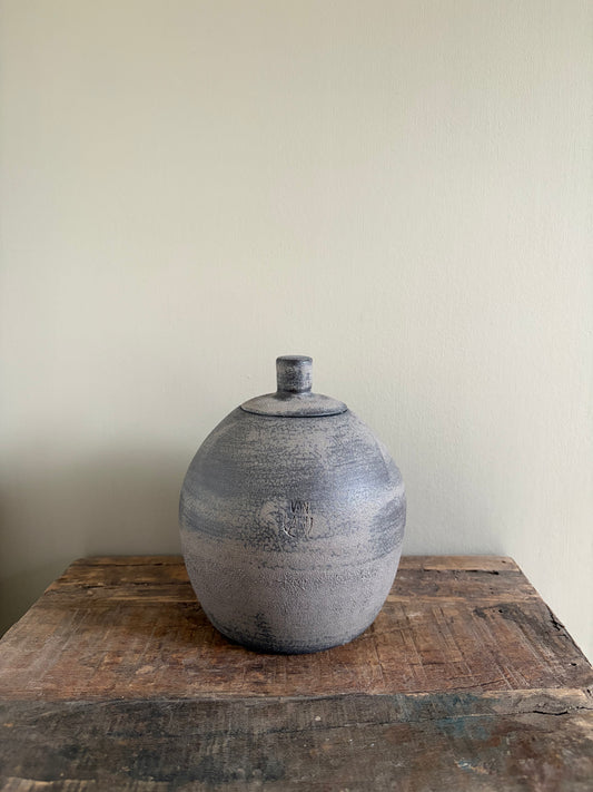 Pot grijs mat met deksel groot