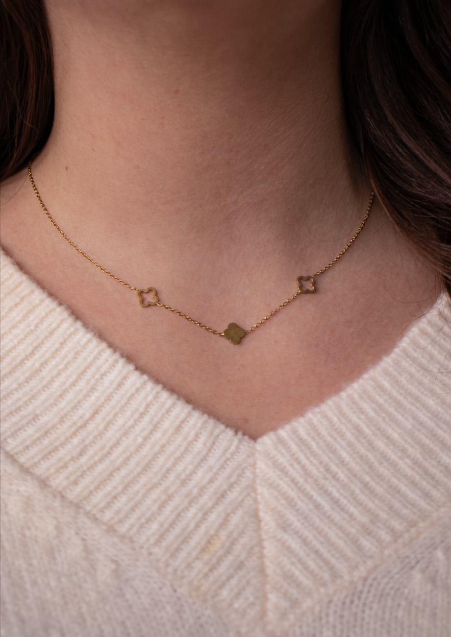 Clover Necklace Gold